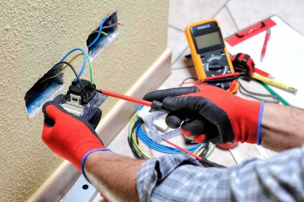Électricité générale à Cléder